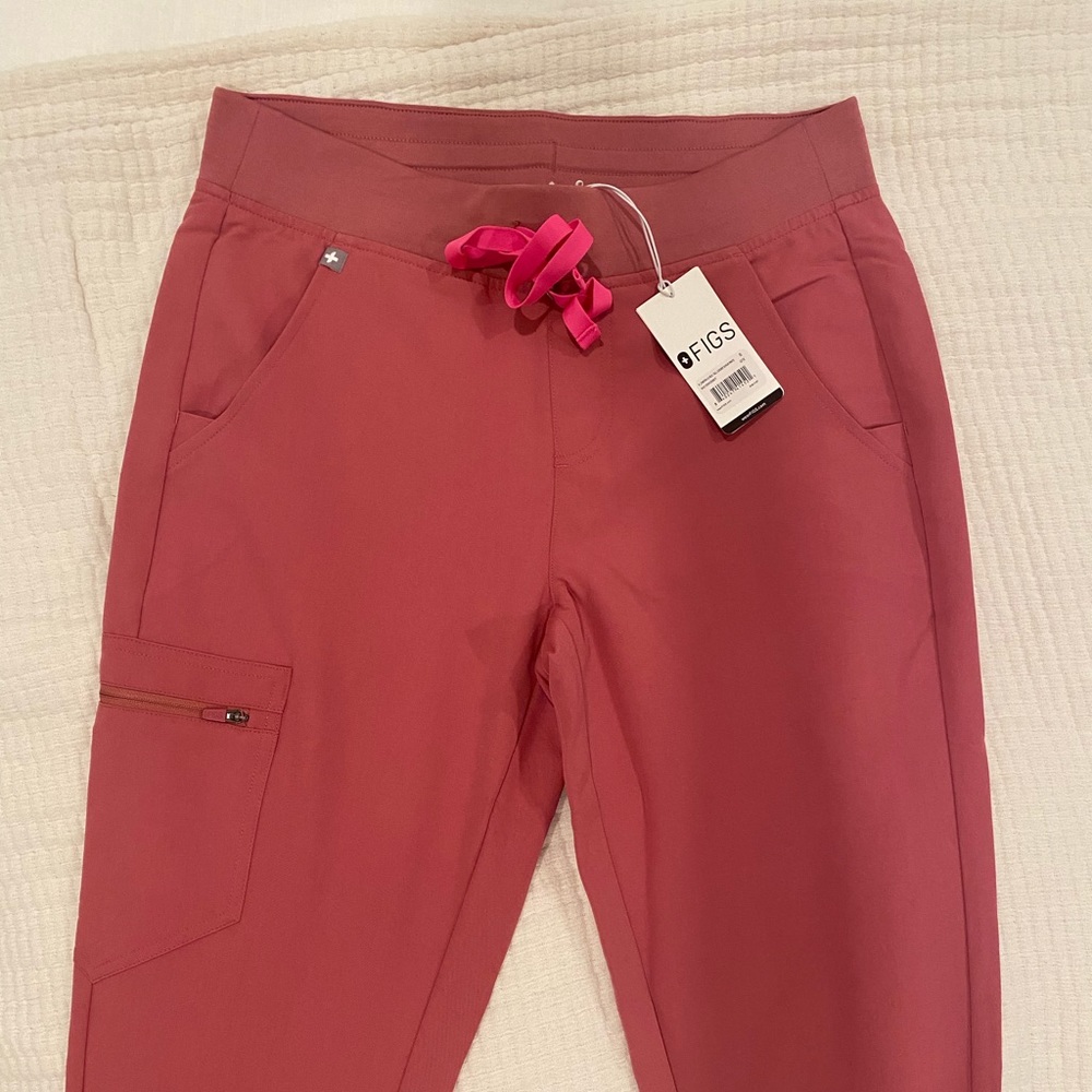 BRAND NEW Figs Zamora Joggers